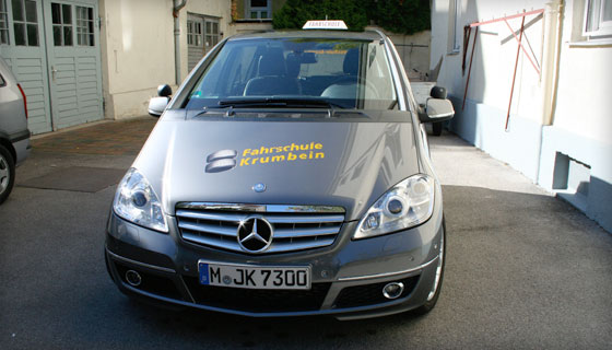 Unser Fahrschulfahrzeug: Die Mercedes A-Klasse